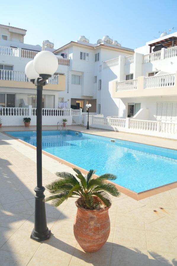 Ferienwohnung Kapparis Penthouse Paralimni Exterior foto
